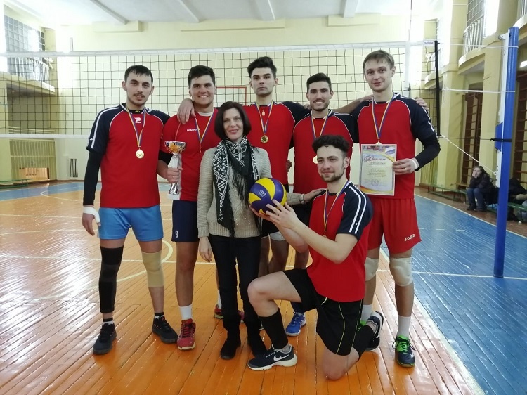 Students of the School of Medicine - winners of volleyball competitions